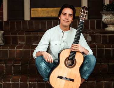 Headshot of Classical Guitarist, Xavier Jara-Bishop